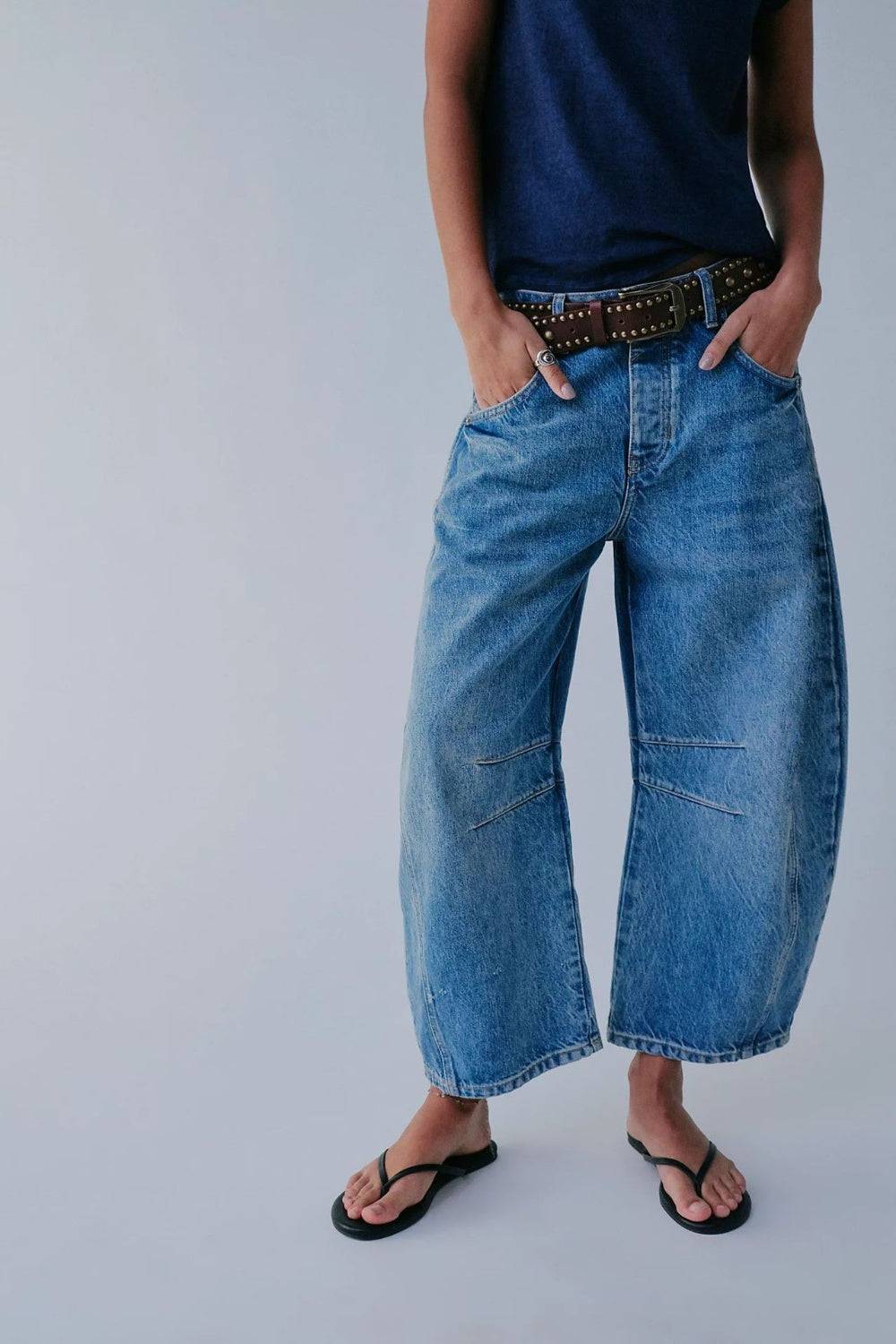 Wide Leg Barrel Jeans with Pockets | Timeless Wide-Leg Denim for Everyday Wear