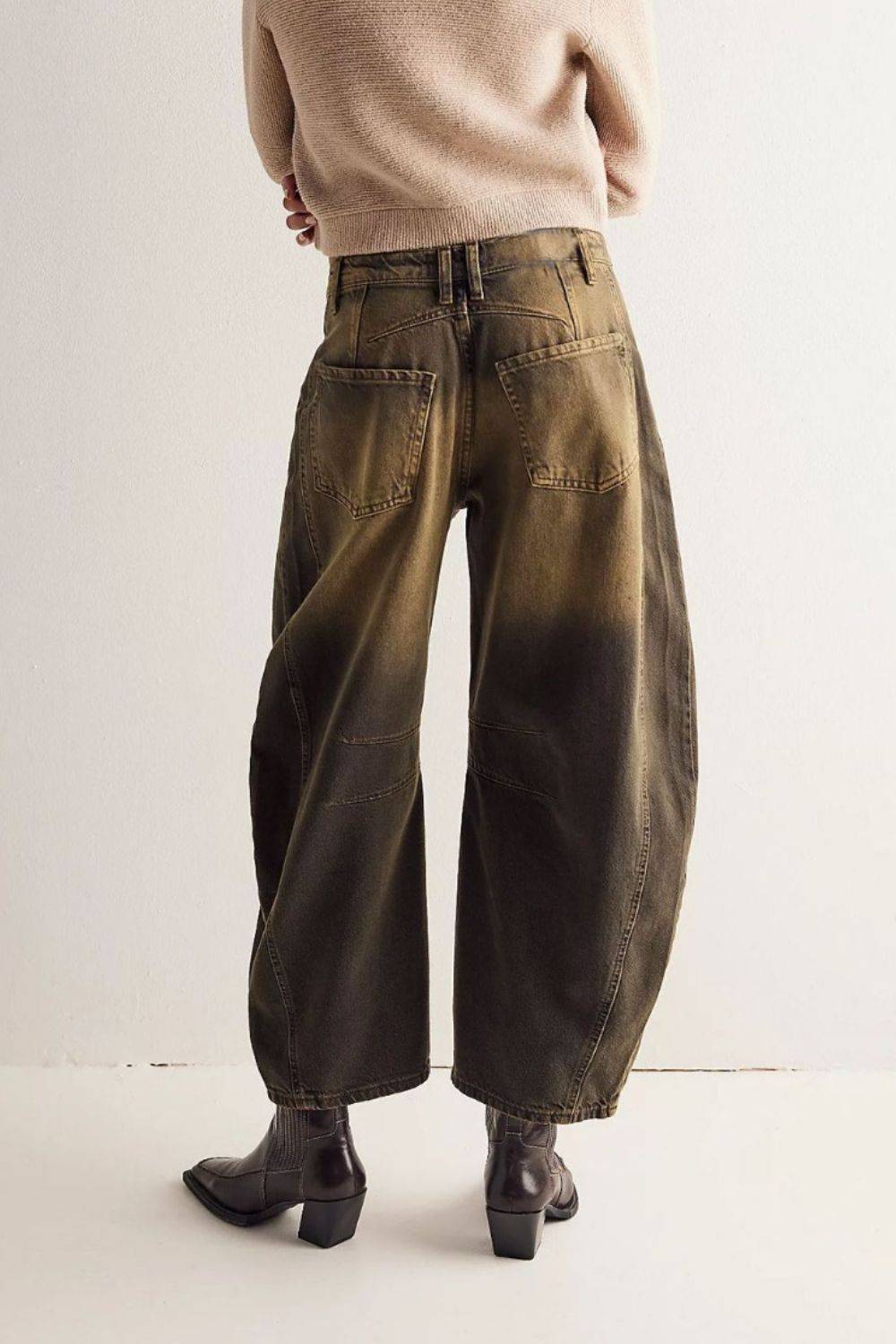 Wide Leg Barrel Jeans with Pockets | Timeless Wide-Leg Denim for Everyday Wear