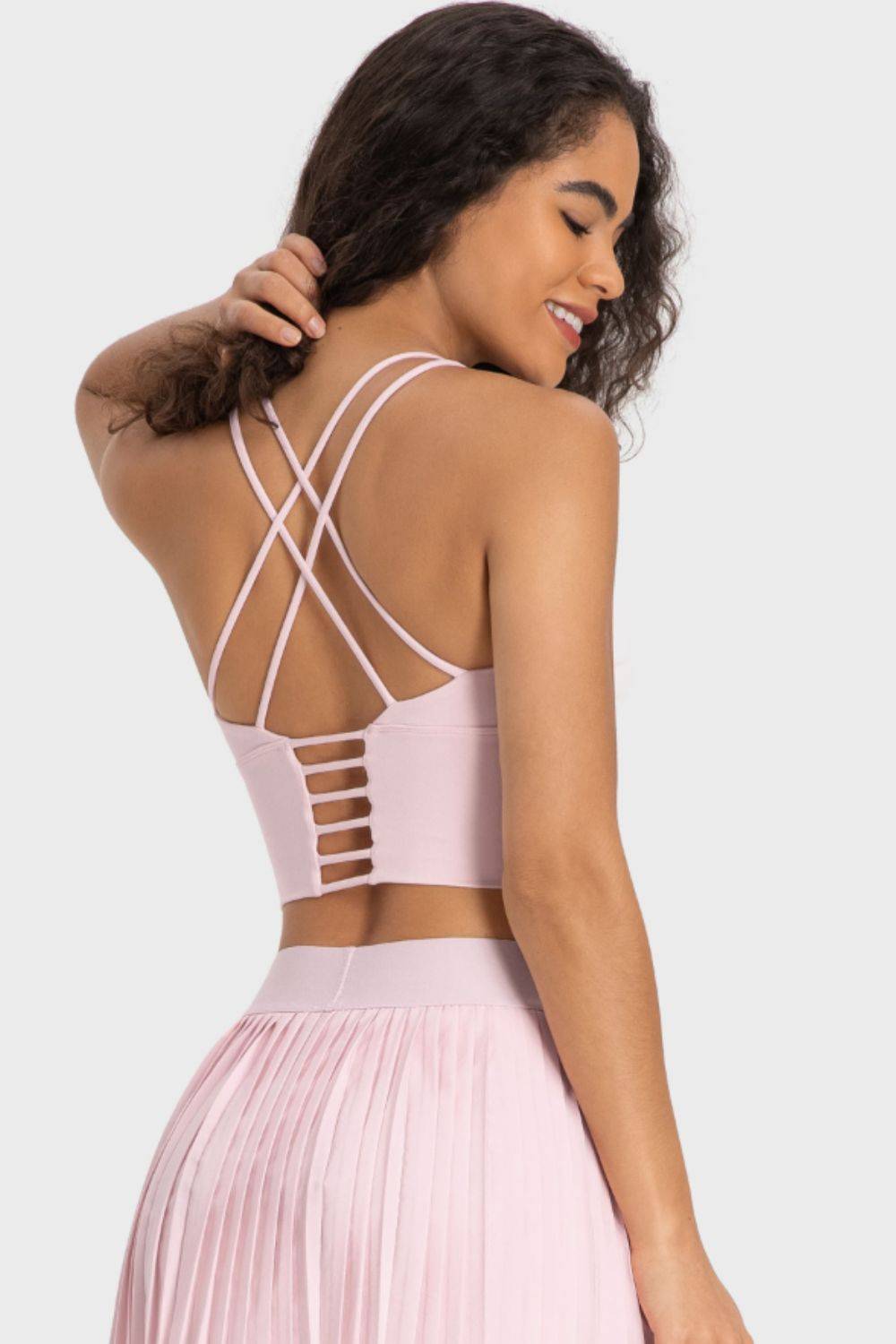 Chic Crisscross Back Ladder Sports Bra