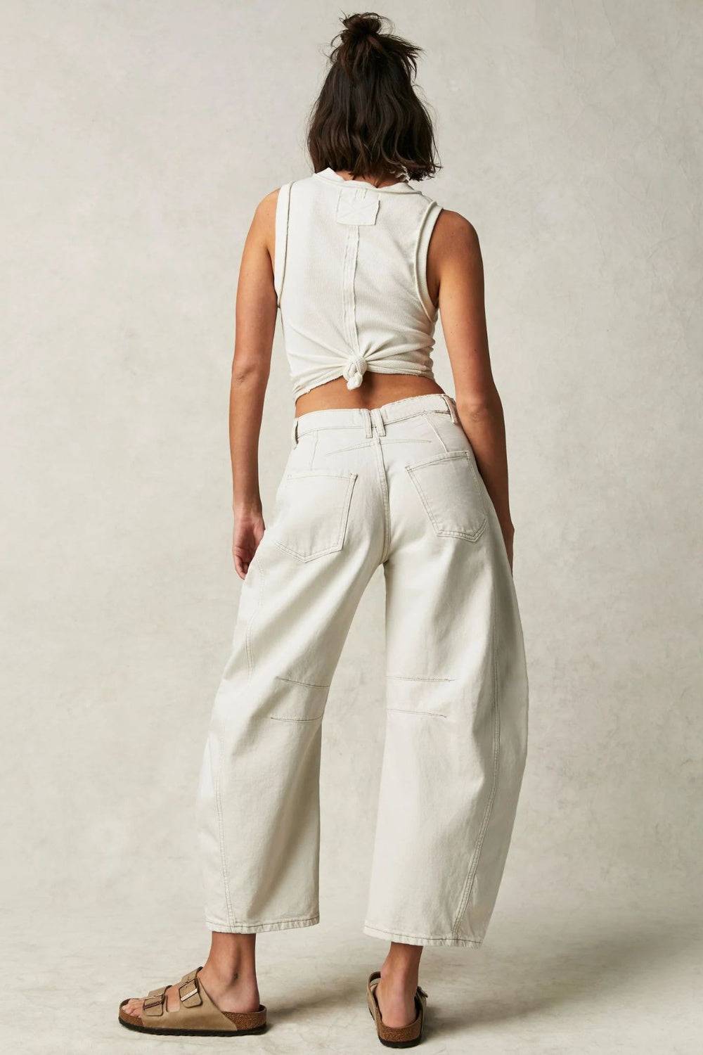 Wide Leg Barrel Jeans with Pockets | Timeless Wide-Leg Denim for Everyday Wear
