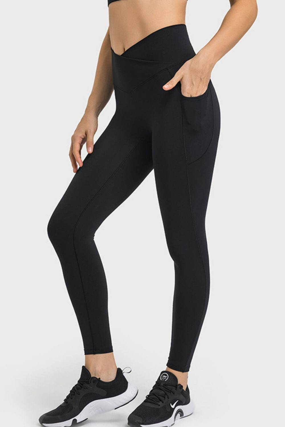 V-Waist Yoga Leggings with Pockets | Breathable &amp; Stretchy Design