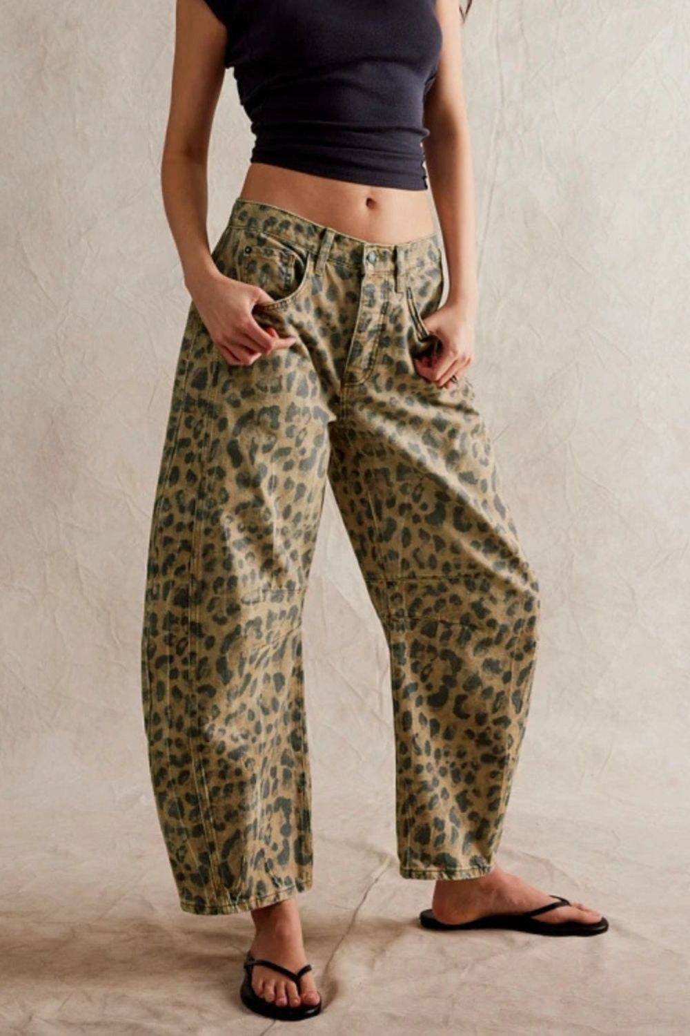 Wide Leg Barrel Jeans with Pockets | Timeless Wide-Leg Denim for Everyday Wear