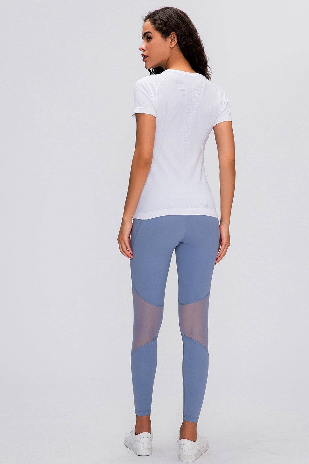 Round Neck Active T-Shirt for Workouts and Everyday Comfort