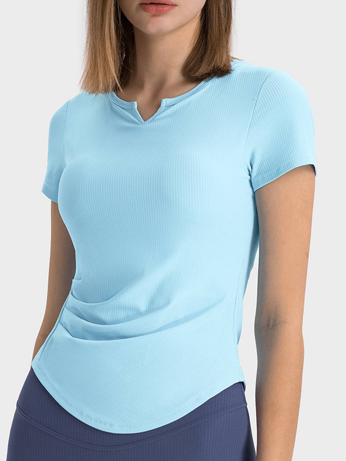 Notched Short Sleeve Active T-Shirt with Detachable Chest Pads