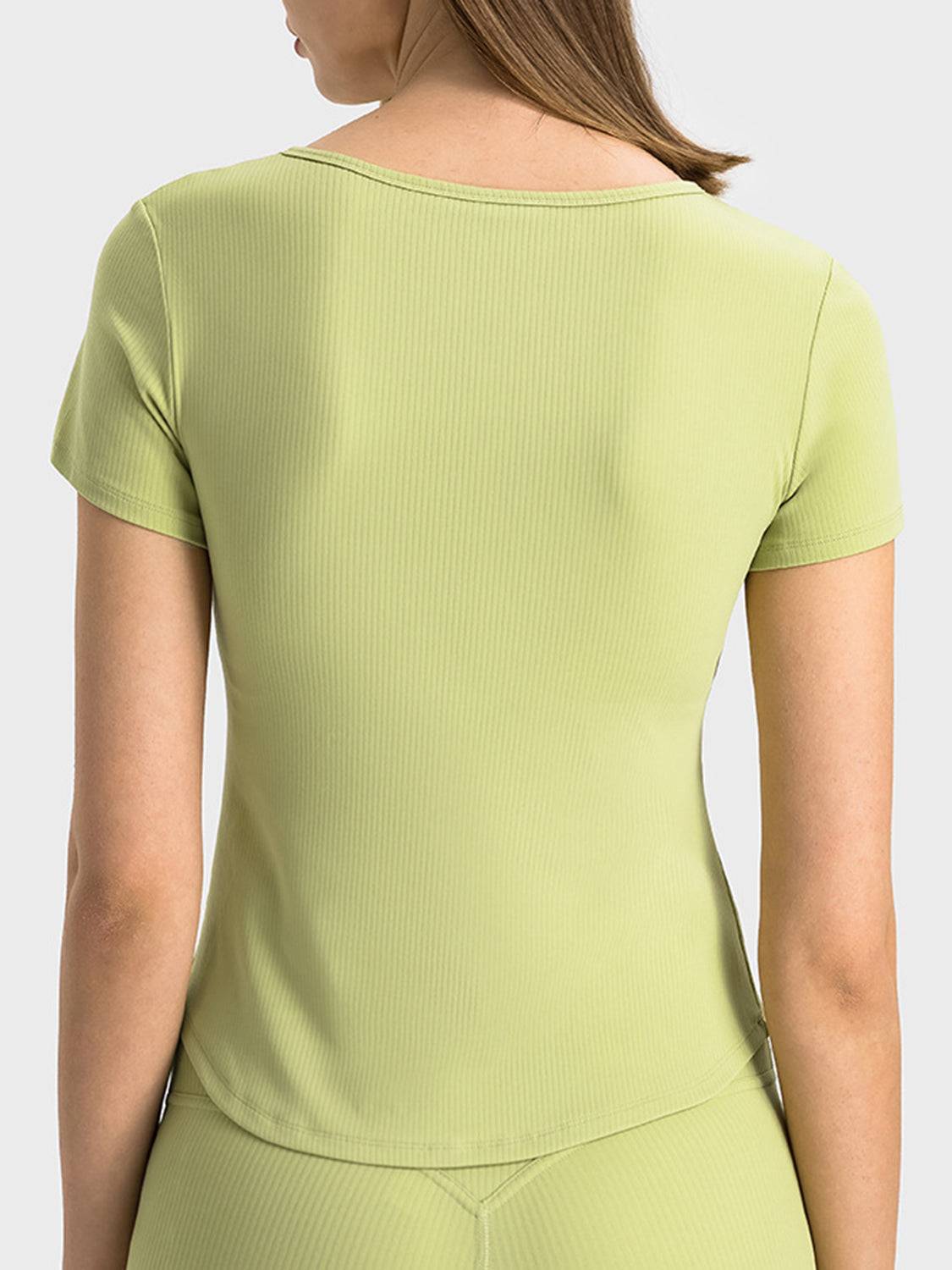Notched Short Sleeve Active T-Shirt with Detachable Chest Pads