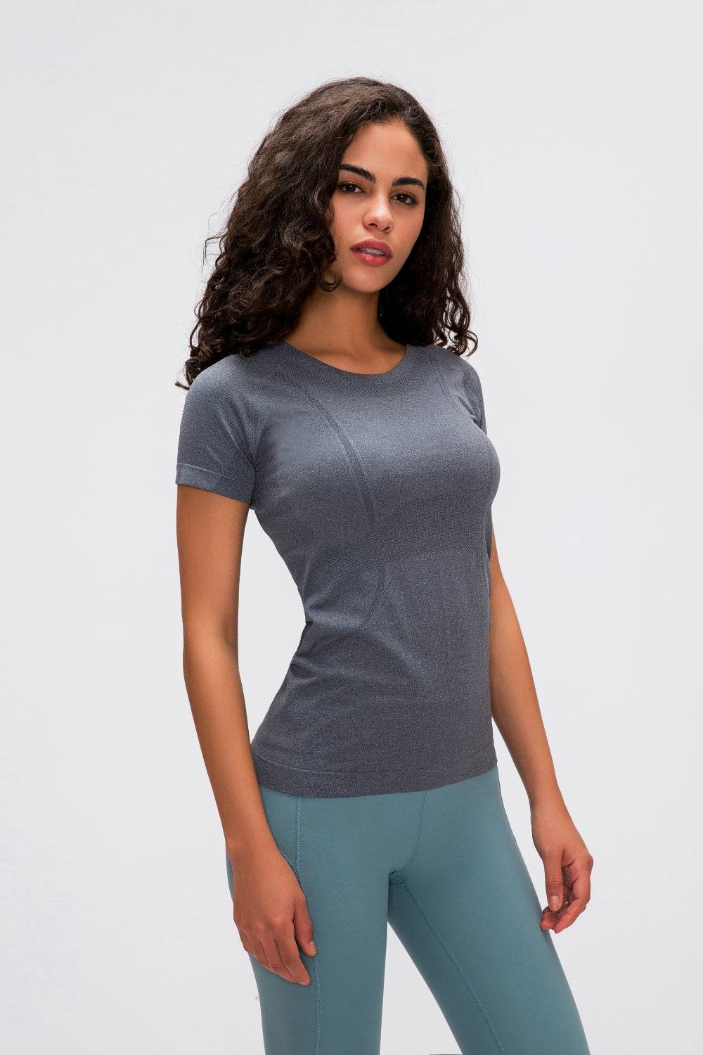 Round Neck Active T-Shirt for Workouts and Everyday Comfort