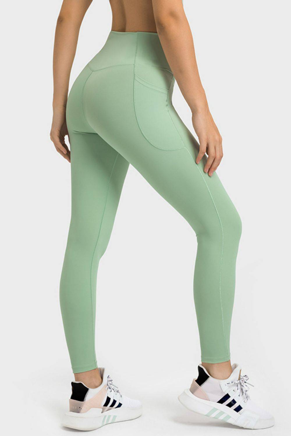 V-Waist Yoga Leggings with Pockets | Breathable &amp; Stretchy Design