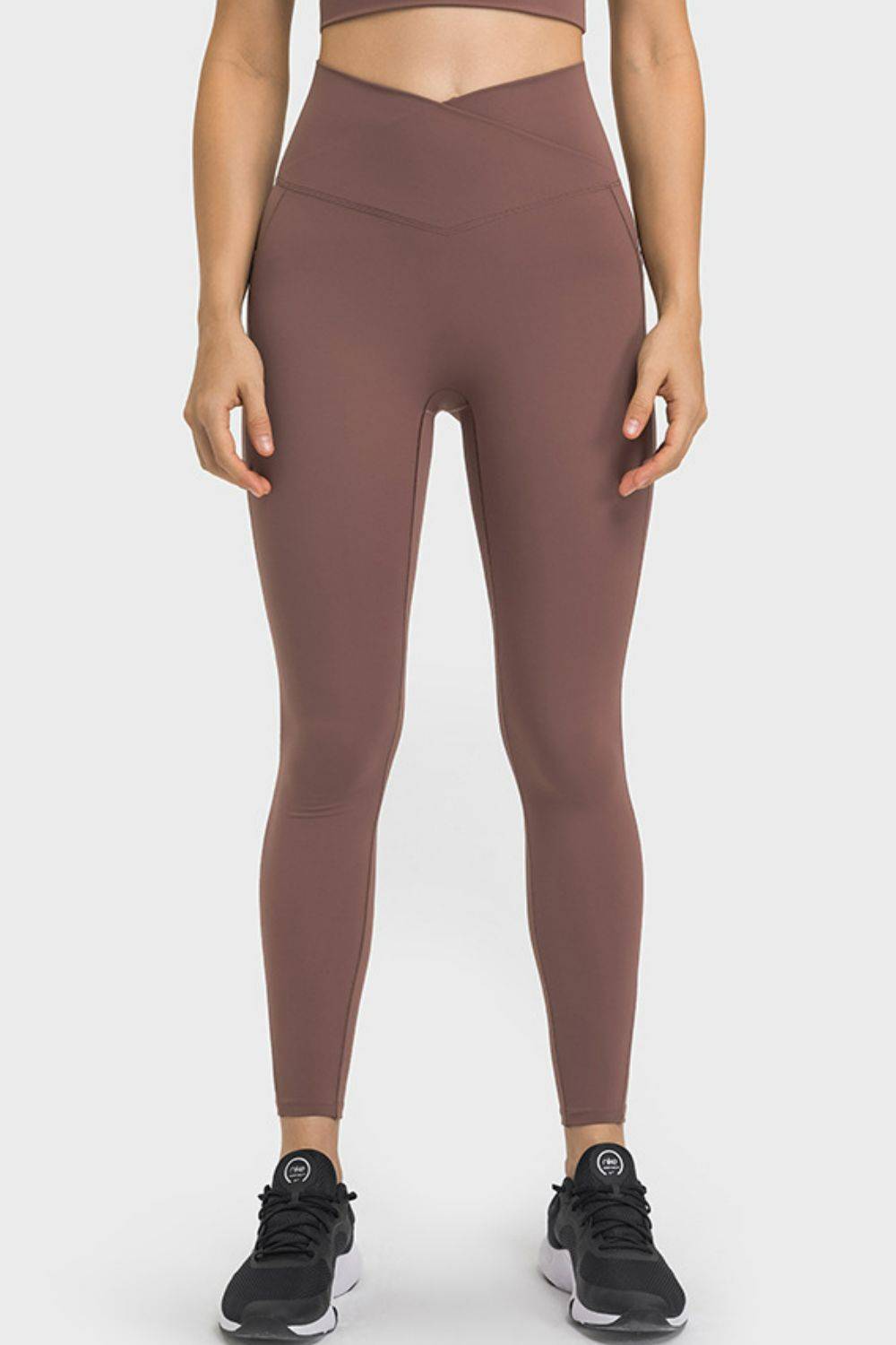 V-Waist Yoga Leggings with Pockets | Breathable &amp; Stretchy Design