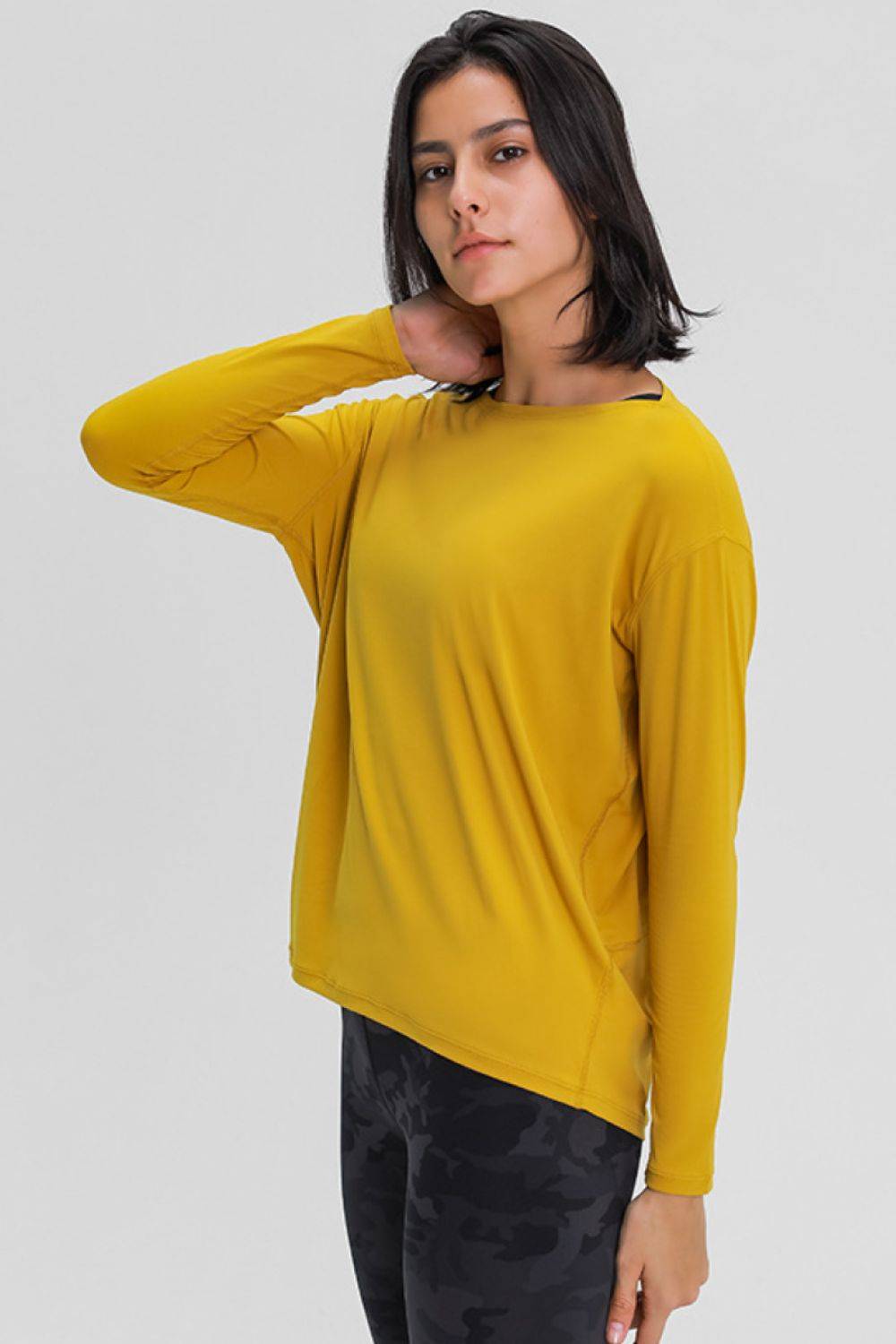 Loose Fit Active Top with Buttery-Soft Fabric and Relaxed Fit