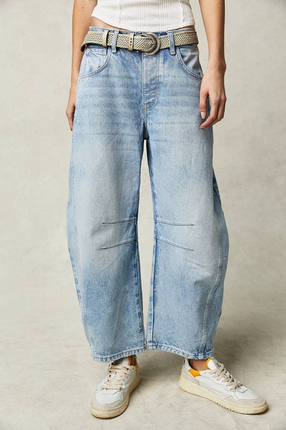 Wide Leg Barrel Jeans with Pockets | Timeless Wide-Leg Denim for Everyday Wear