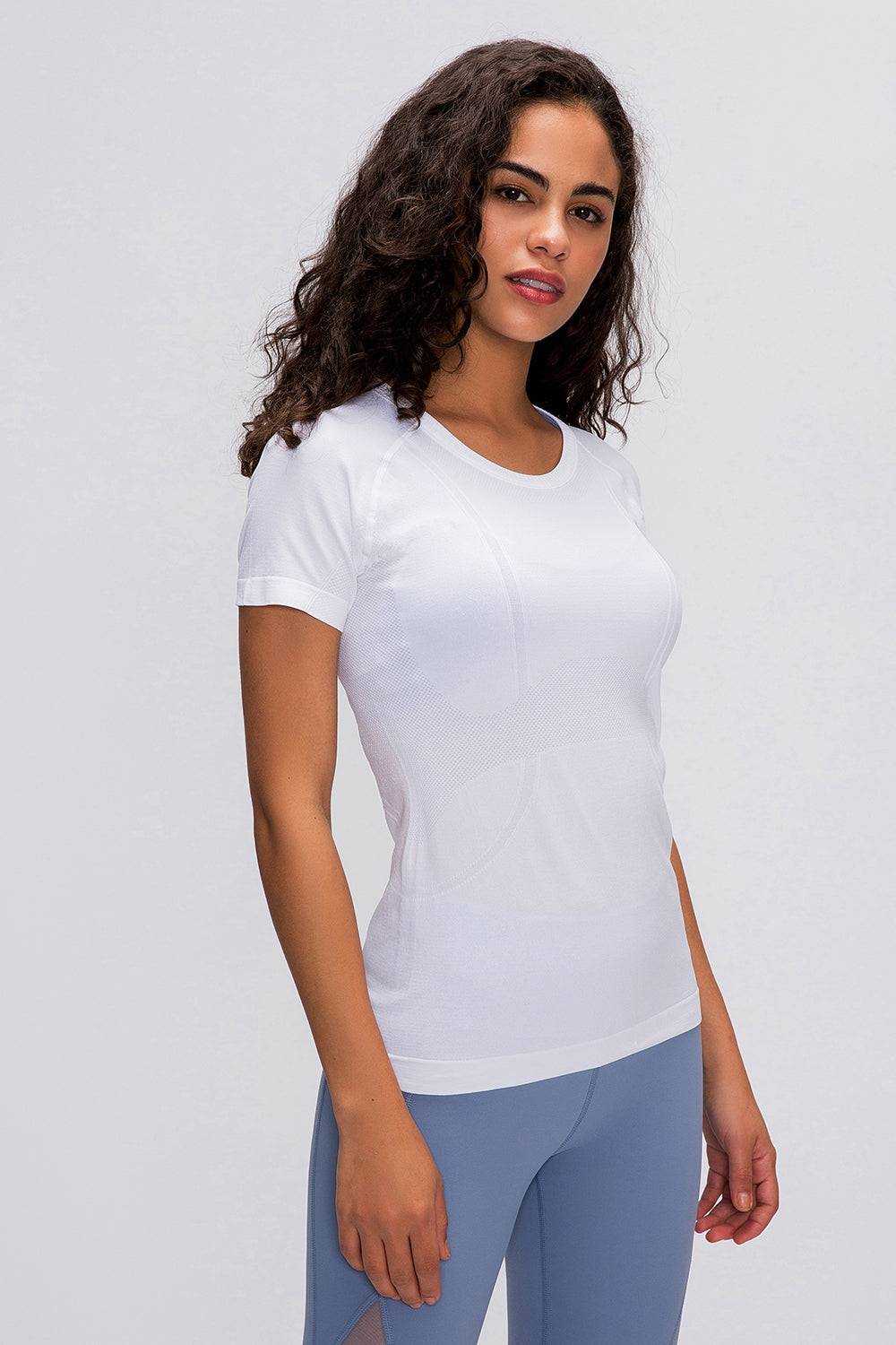 Round Neck Active T-Shirt for Workouts and Everyday Comfort