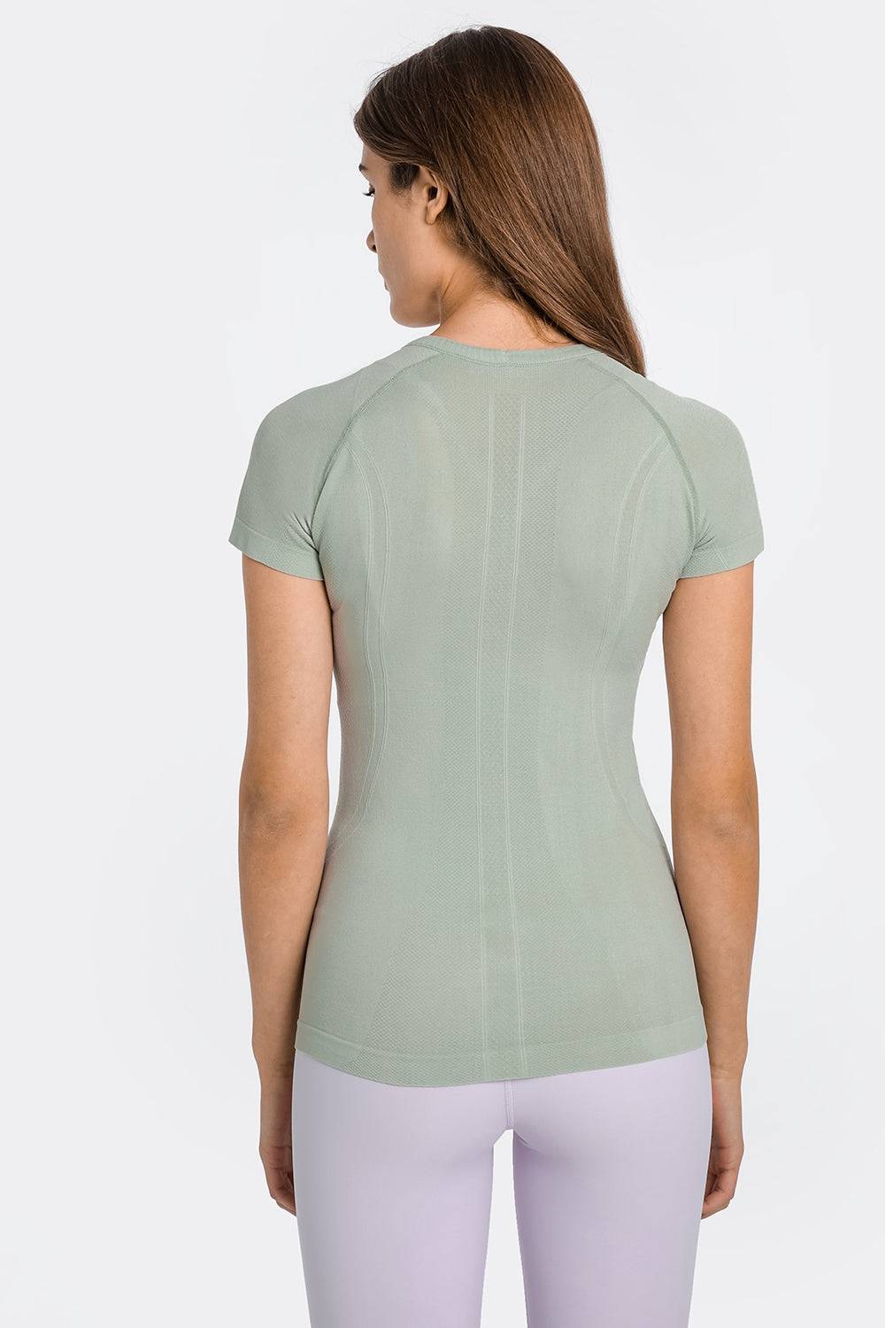 Round Neck Active T-Shirt for Workouts and Everyday Comfort