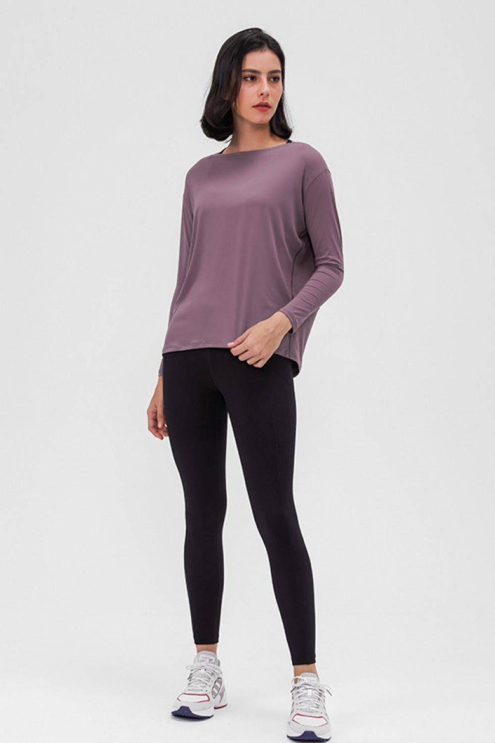 Loose Fit Active Top with Buttery-Soft Fabric and Relaxed Fit