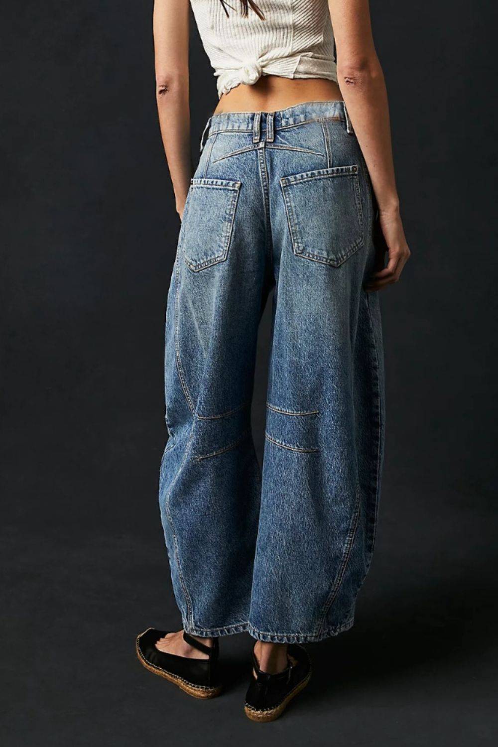 Wide Leg Barrel Jeans with Pockets | Timeless Wide-Leg Denim for Everyday Wear
