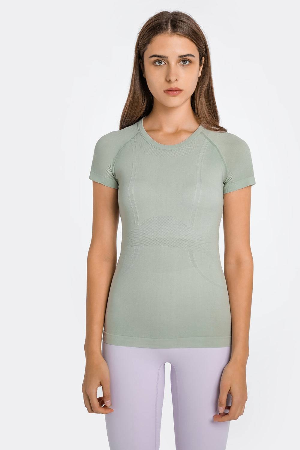 Round Neck Active T-Shirt for Workouts and Everyday Comfort