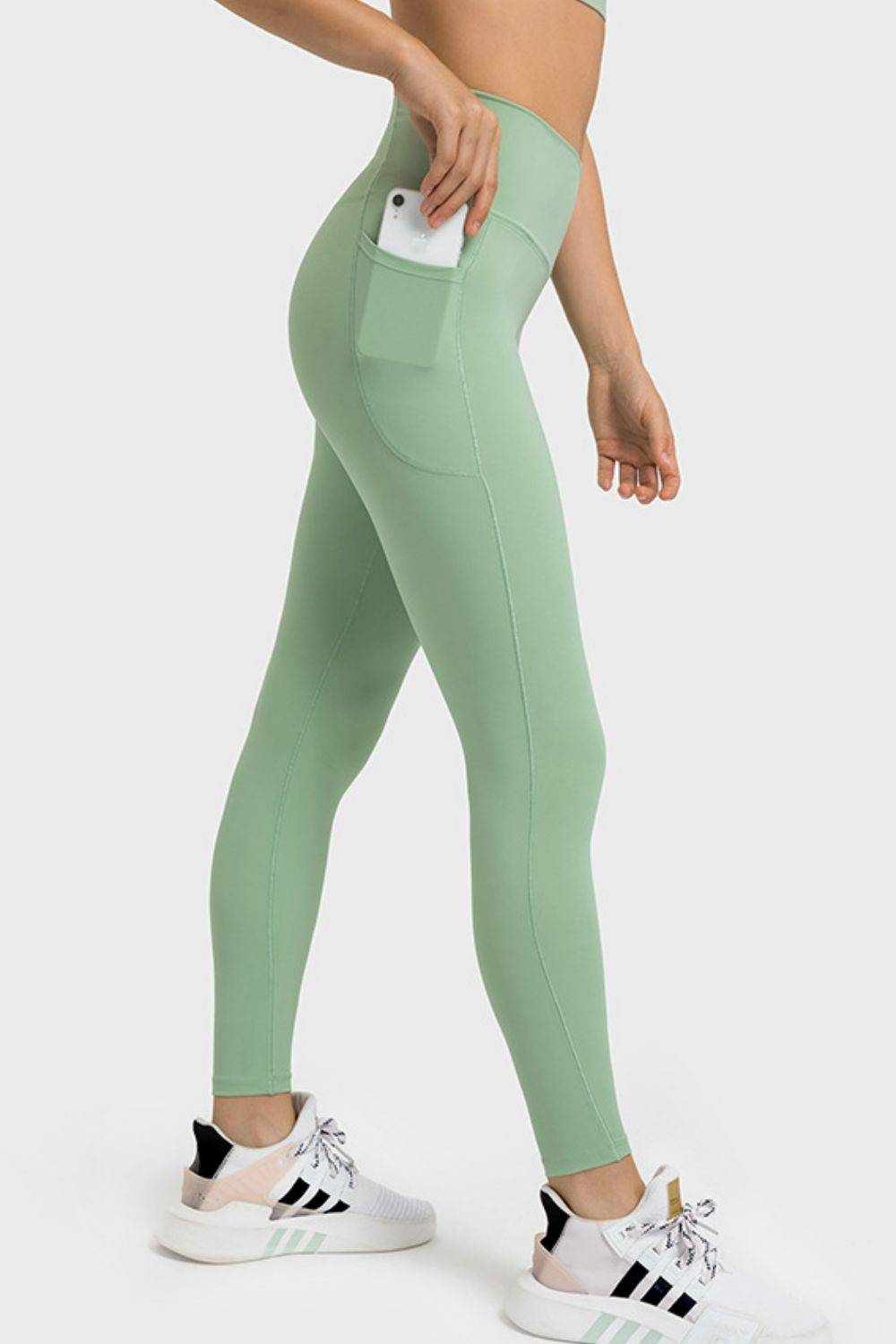V-Waist Yoga Leggings with Pockets | Breathable &amp; Stretchy Design