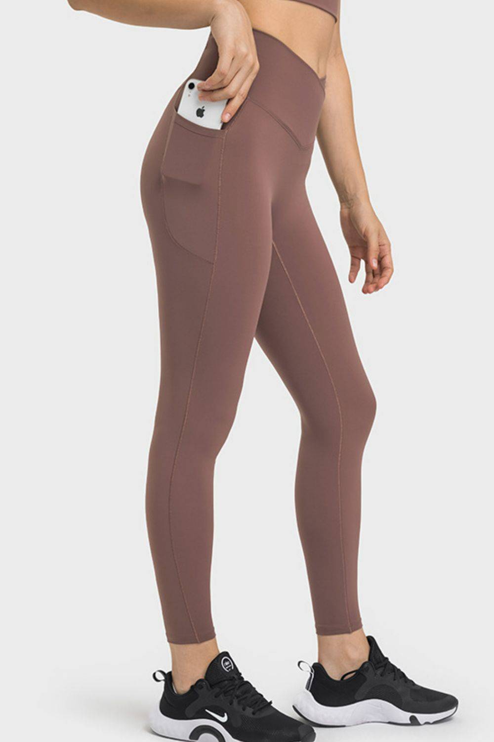 V-Waist Yoga Leggings with Pockets | Breathable &amp; Stretchy Design
